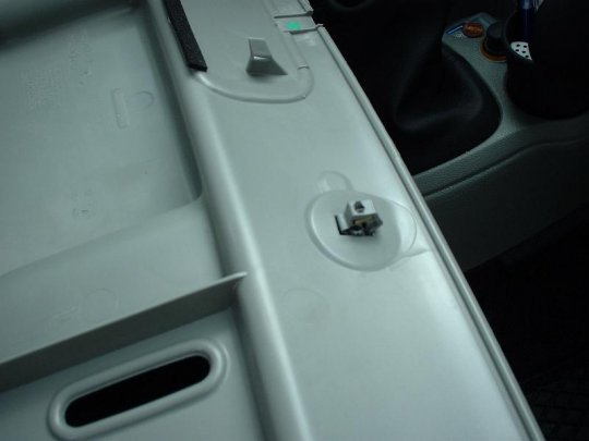 Ablage über Beifahrersitz